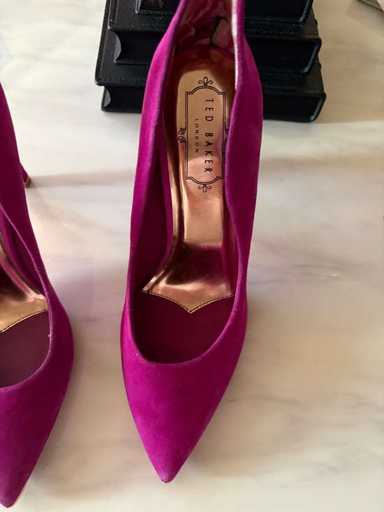 Ted Baker Shoes - Ted Baker Fuchsia Suede Pointed-Toe Pumps NEW